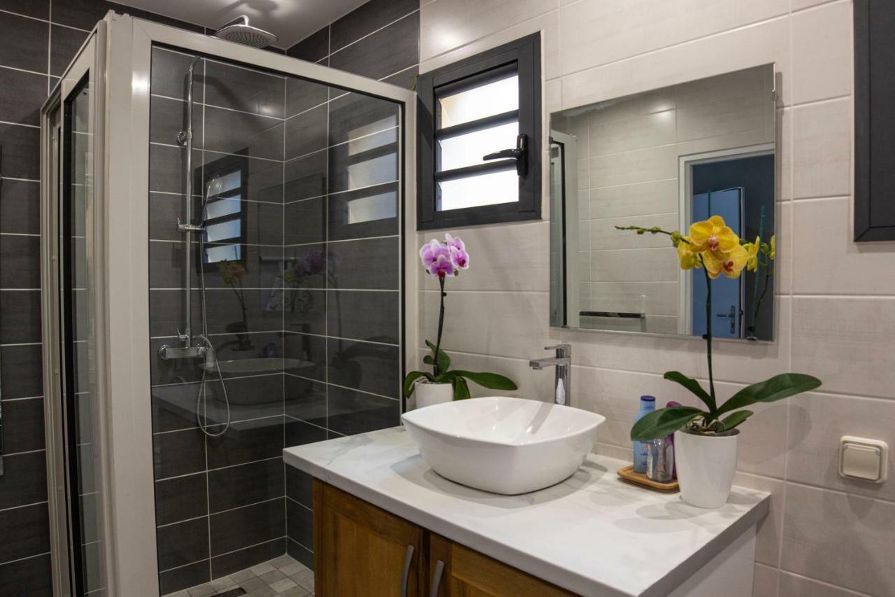 T2 - 64M2 - Residence Georgette Terre Sainte Exterior foto